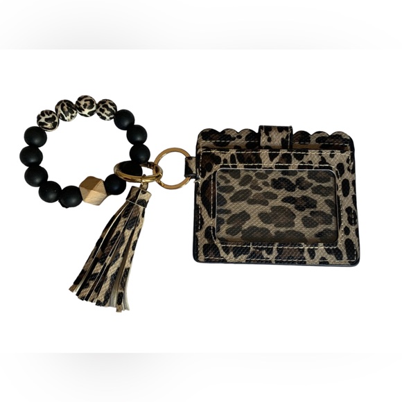 unbranded Accessories - NEW Leopard Print Keychain Bracelet ID Photo Wallet Woman’s Accessories Purse
